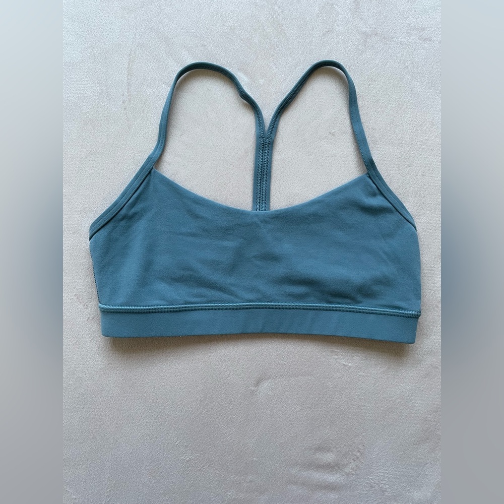 Lululemon Flow Y Nulu Bra Size 8 Blue